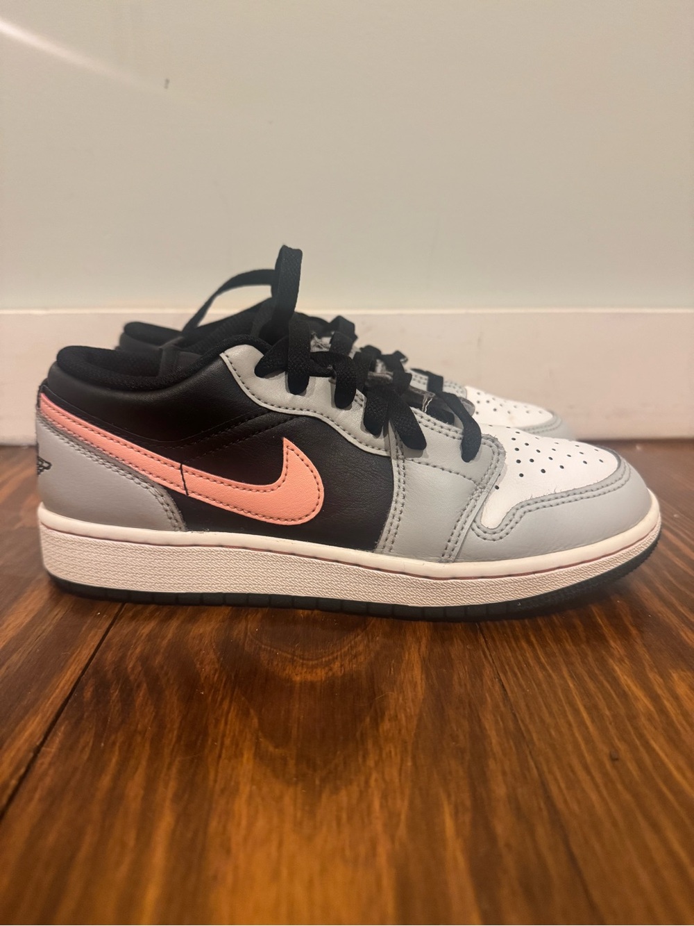Nike Kids Air Jordan 1 low Sneakers in Black, Gray Fog, and Pink